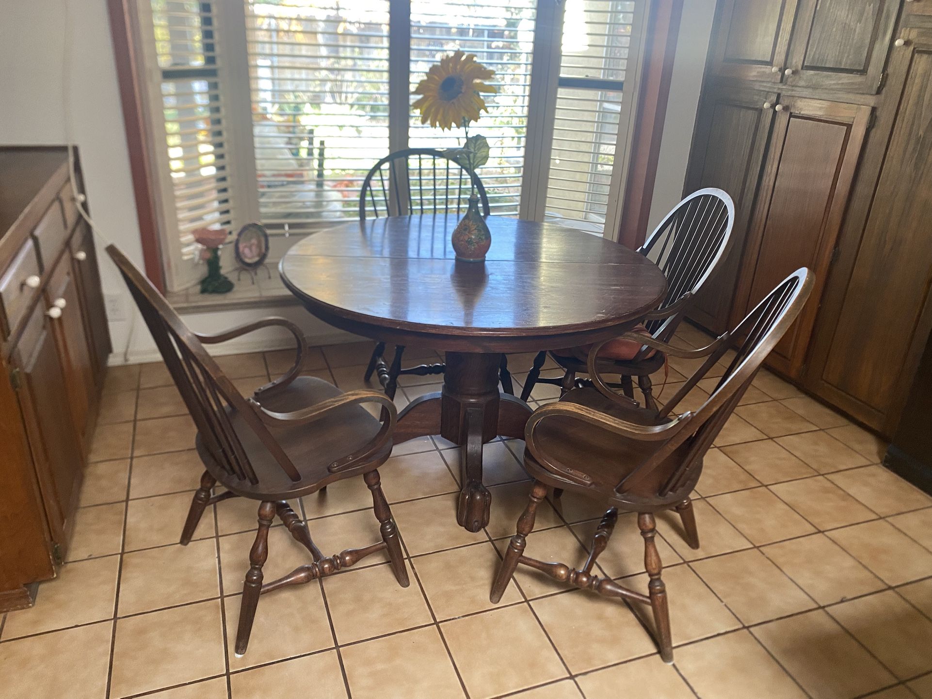 Solid Oak Kitchen Table With 4 Chairs