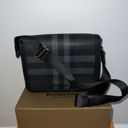 Burberry Men’s Messenger Bag Brand 