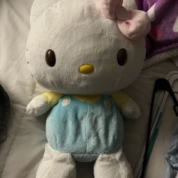 Hello Kitty, Plush Plushie