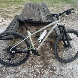 Cannondale trail 1 Size L