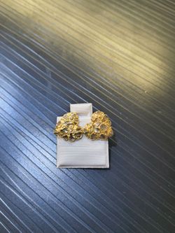 10K earrings