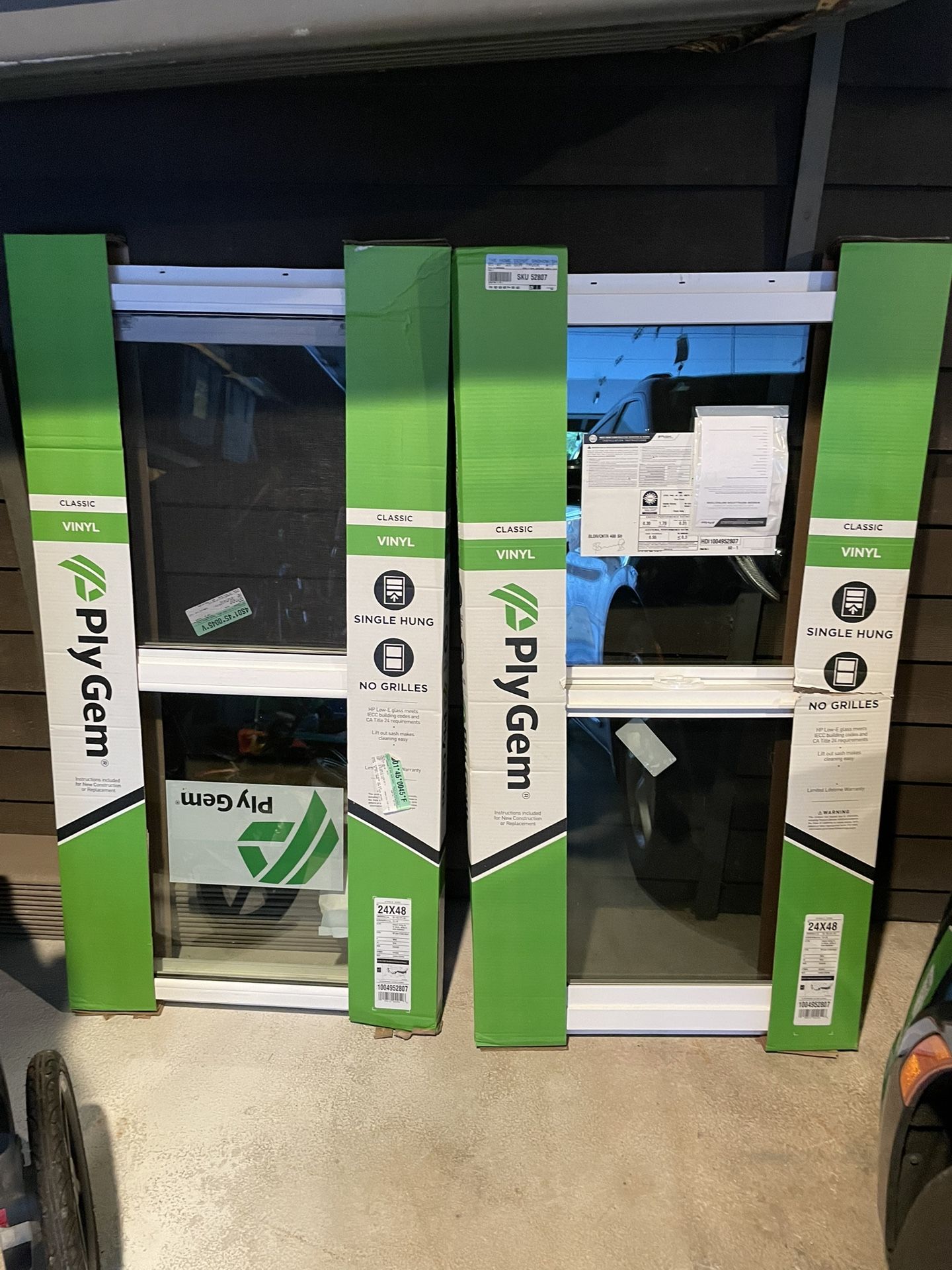 Ply gem Windows
