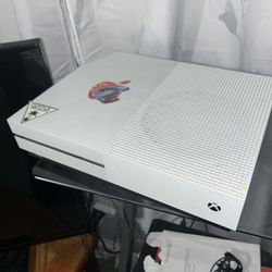XBOX ONE S 1TB