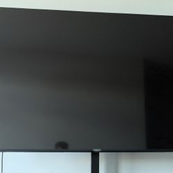   LG 70" Class - UR8000 Series - 4K 