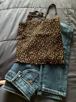 It’s very cute two pieces for girls age 10-11 The size is for the pants is 10 and size for the top is XS both for $20total