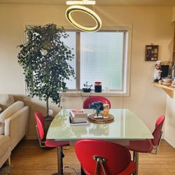 Extendable Dining Table