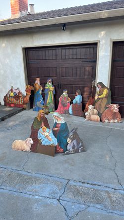 14 piece LARGE Christmas nativity set