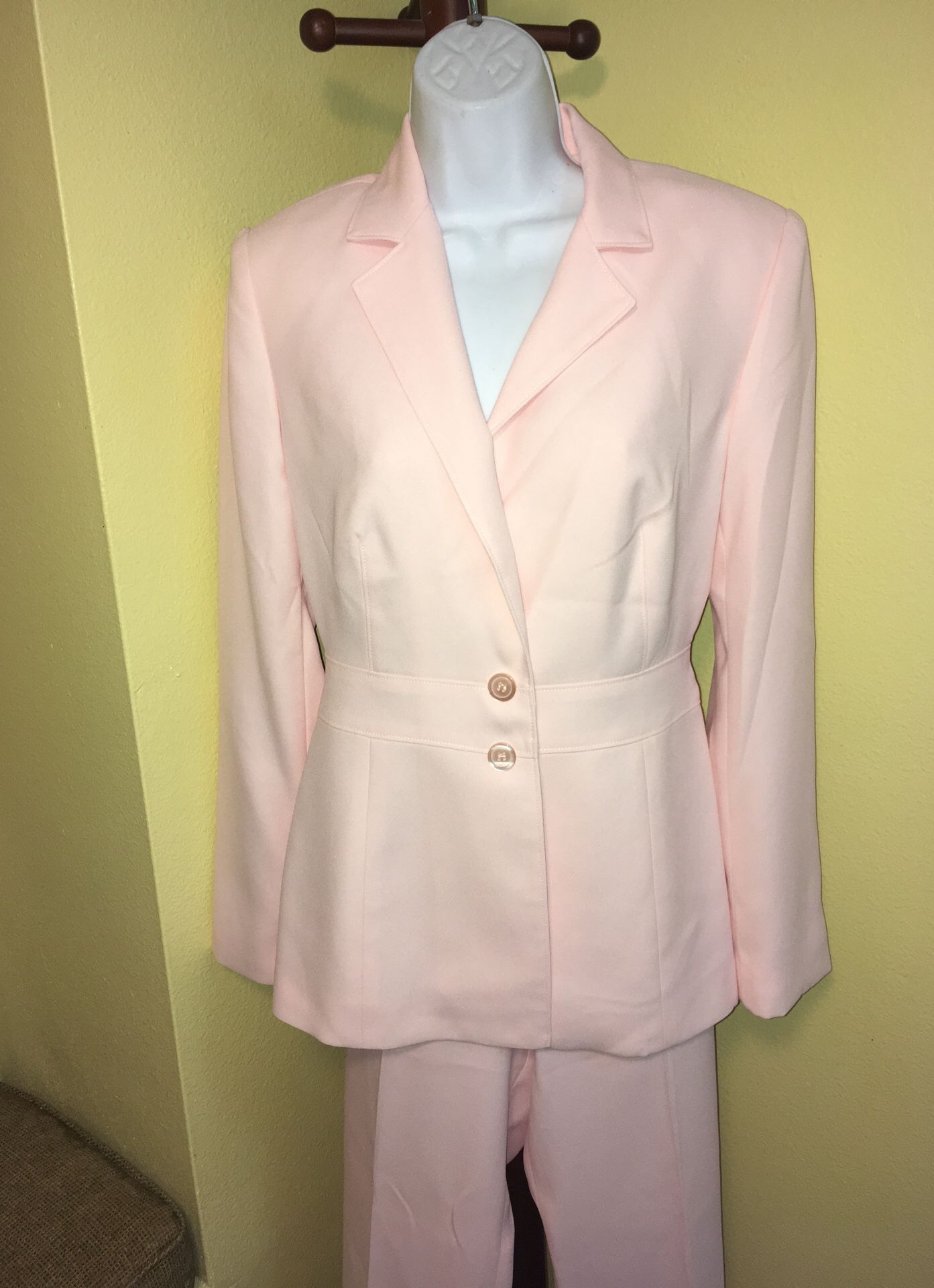 Moda International Suit
