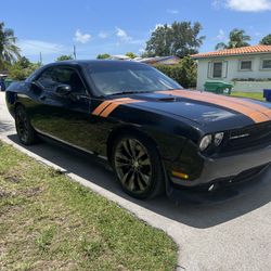 2013 DODGE CHALLENGER SRT8