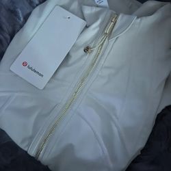 Lululemon 