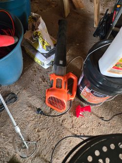 Black+Decker Electric Leaf Blower