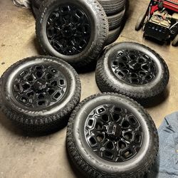 GMC Sierra 2500 HD 20” Denali Honeycomb Gloss Black Tires Wheels Rims Rines 