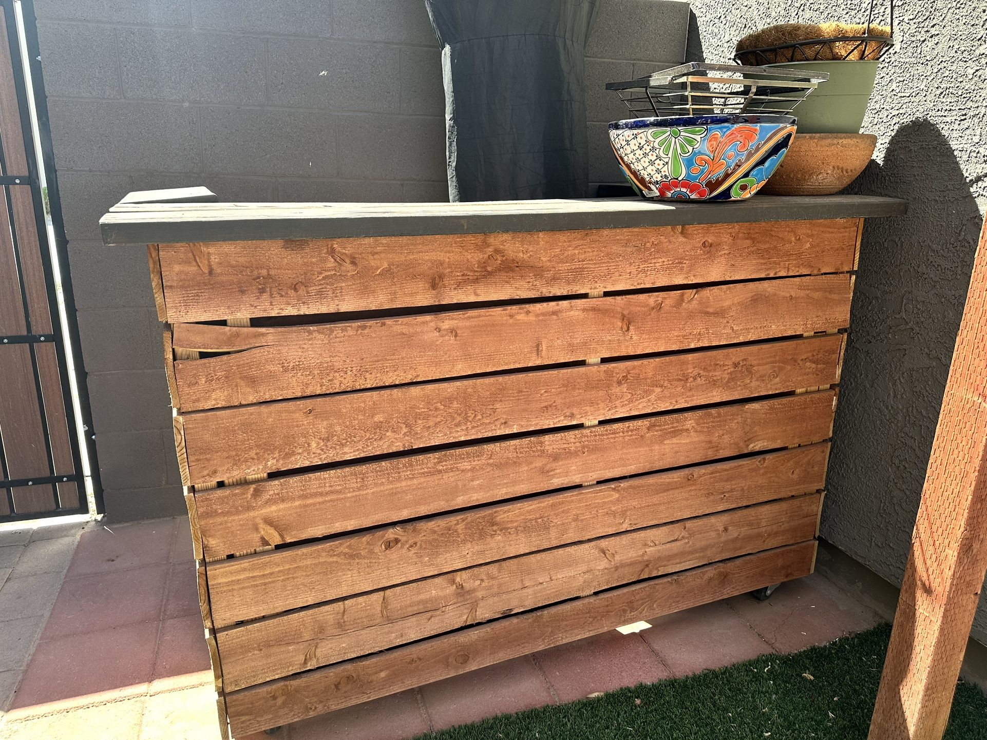 Outside bar