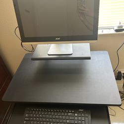Acer computer monitor with table