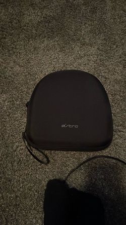 ASTRO 30 FOR TRADE FOR WORKING EARPODS