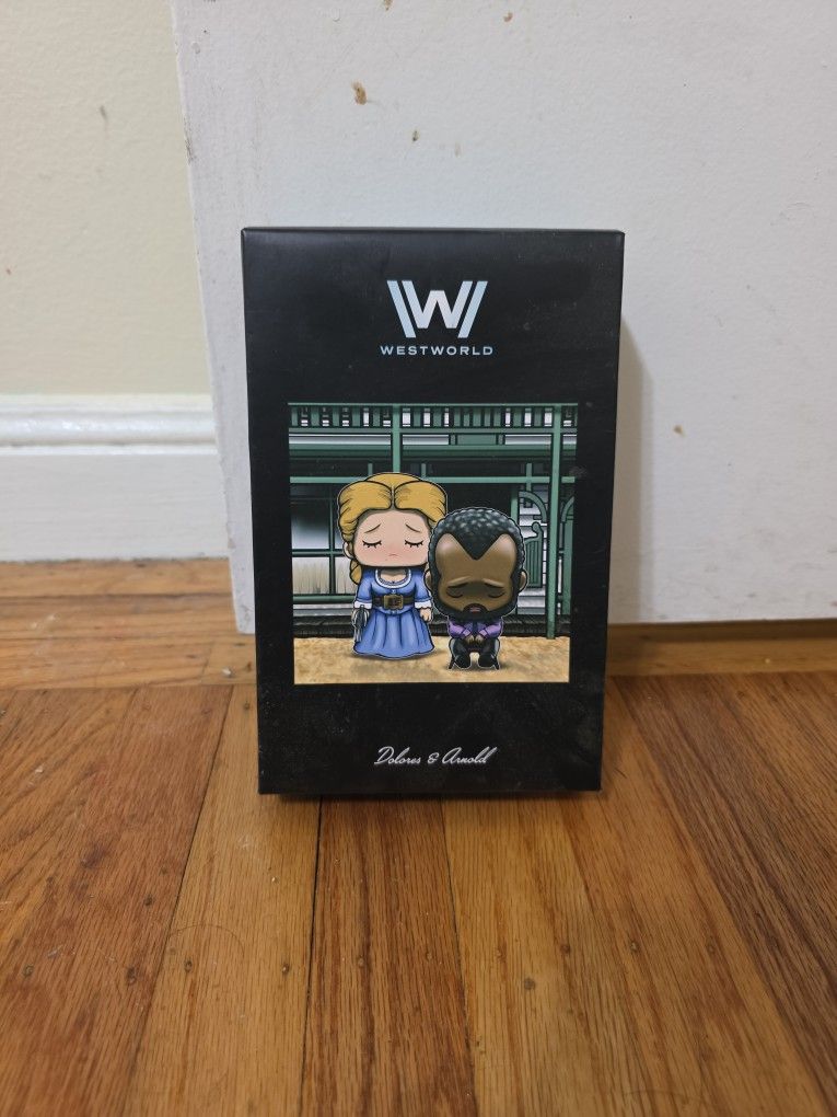 Westworld - Dolores and Arnold Lootcrate Model