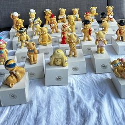 Collection Danbury mint teddy bears Fine Bone China all 25 in the collection