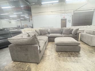Sectional Sofa - Delivery/Financing Available
