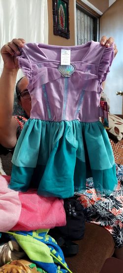 Girls size 6 runs small dresses