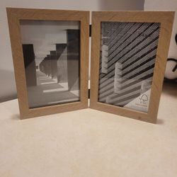 Double 4x6 Picture Frame