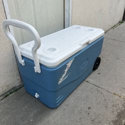 COLEMAN ICE COOLER 