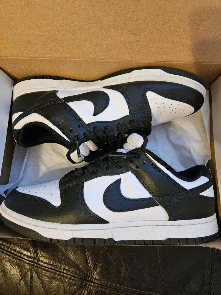 Nike "Panda" Low Retro Dunks