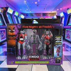 FNAF Jazwares Endo Series Roxanne Wolf & Shattered Roxanne Wolf