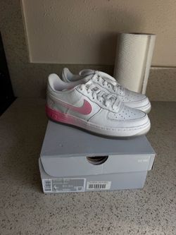 Nike Air Force 1 Low White Pink Sneakers