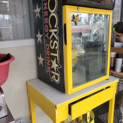 Cooler & Metal Table