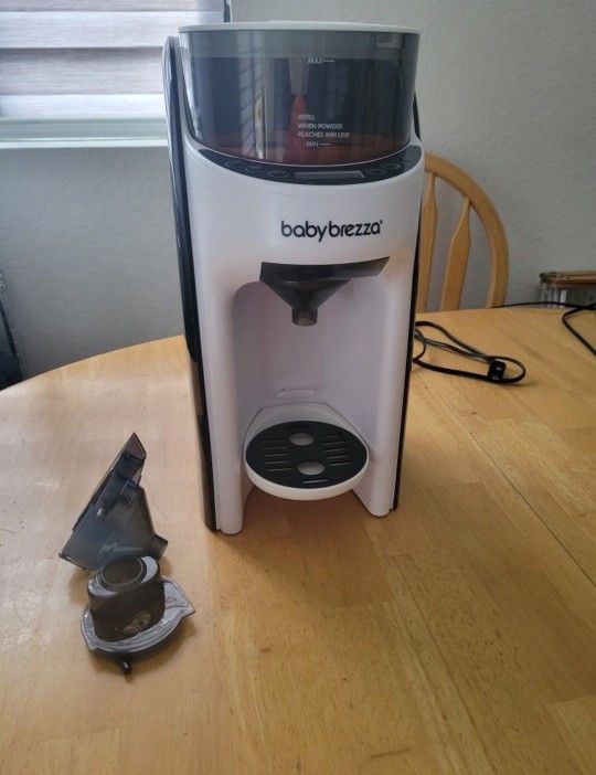 Baby Brezza Formula Pro-FREE