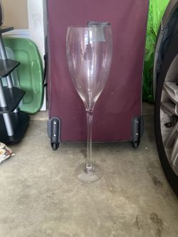 $10 Champagne Flute Vases