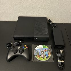 Xbox 360 Minecraft Bundle