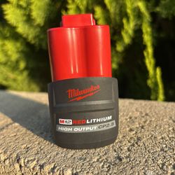 Milwaukee M12 2.5 High Output Battery