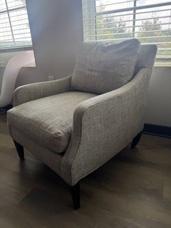 Comfortable Living Room Chair!