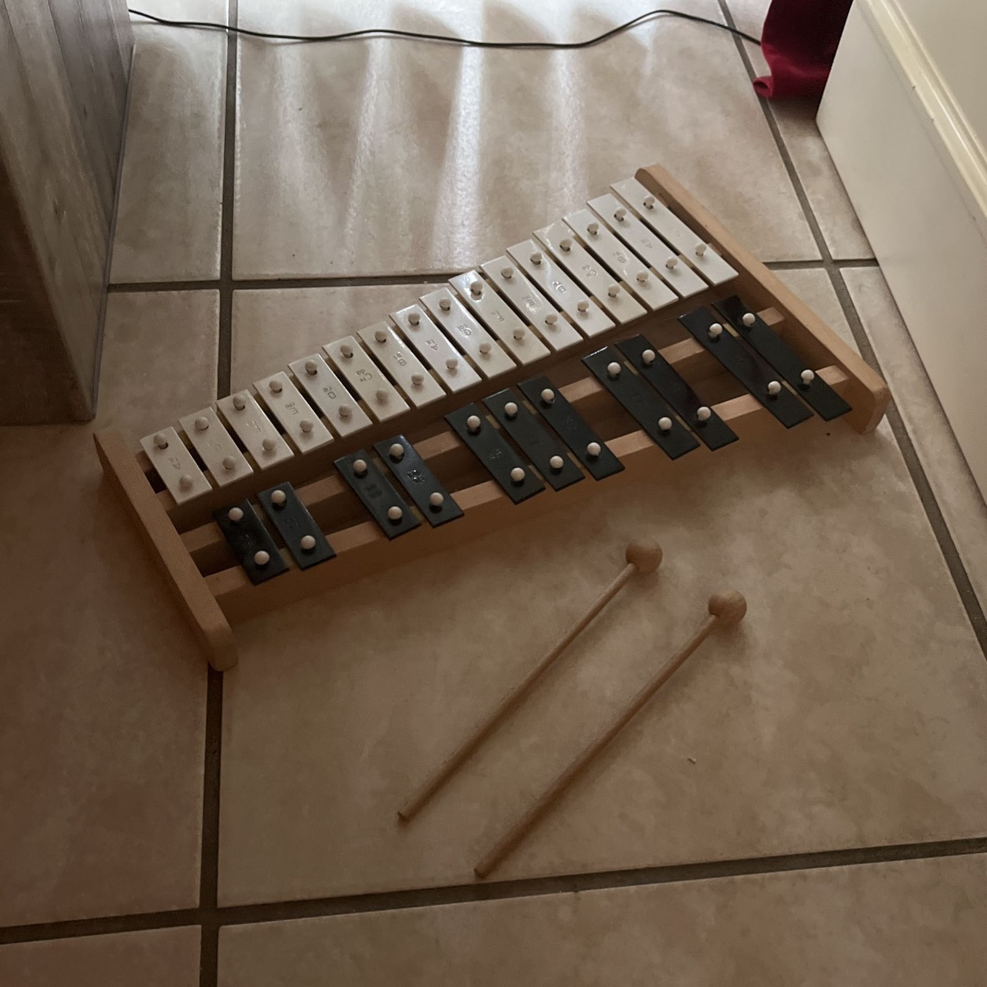 27 Notes Full Size Professional Wooden Xylophone Glockenspiel
