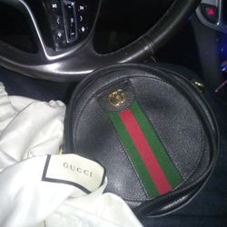 Min Round Black Leather Gucci Backpack 