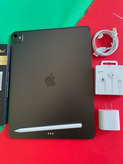 Apple IPad Pro 13”  (M4 chip /OLED display/ 2024 model) 256GB with keyboard, pen & Accessories