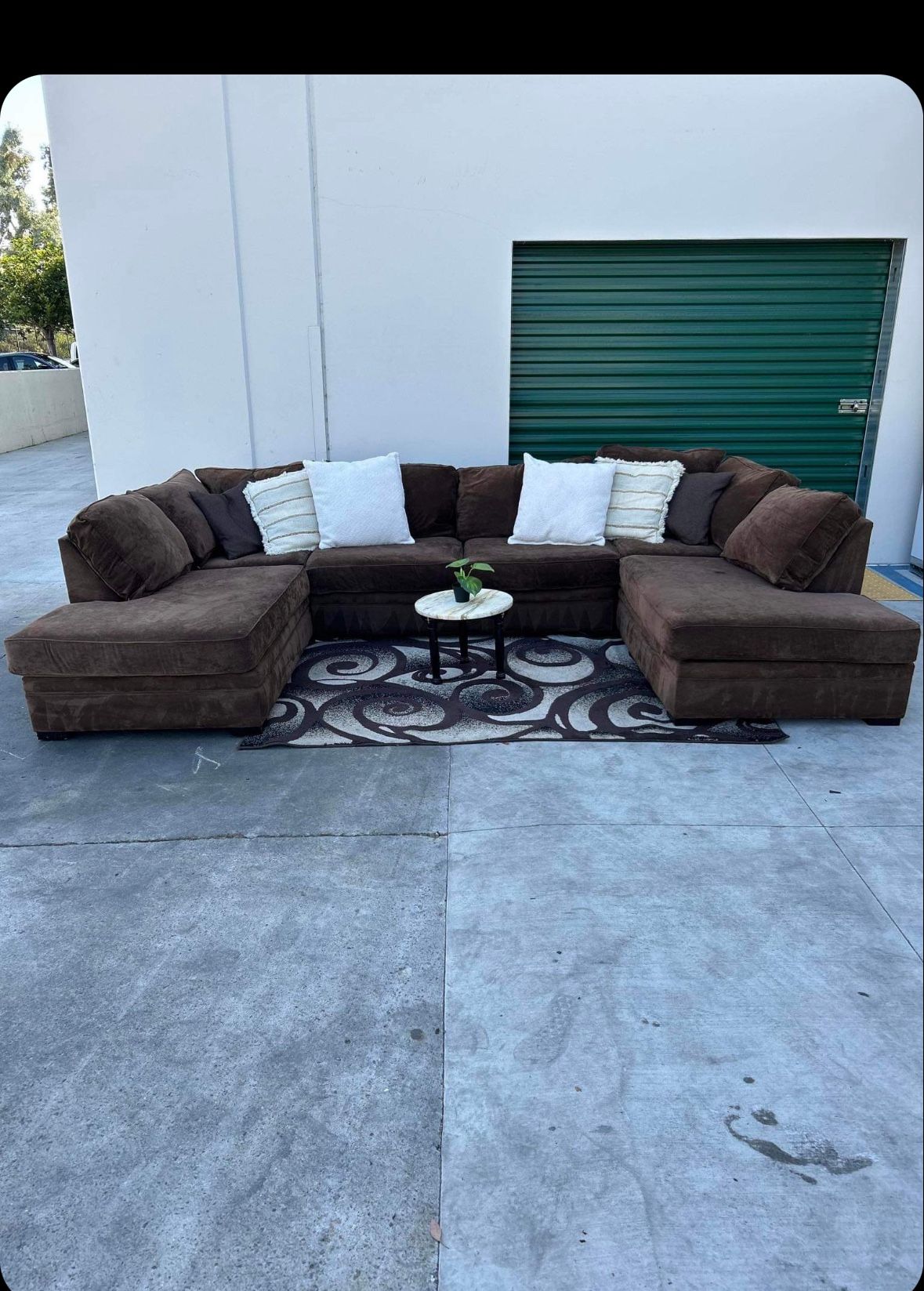 U Shapes Sectional