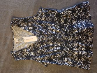 V cut ladies blouse sleeveless