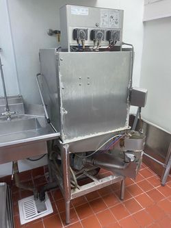 Commercial dishwasher - for parts or repairs - $200 OBO