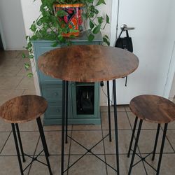 Vecelo 3 Piece Table & Chairs 