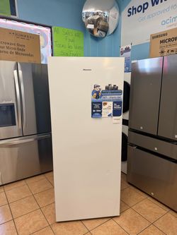Hisense 13.6 Cu Ft Garage Ready Frost Free Convertible Upright Freezer