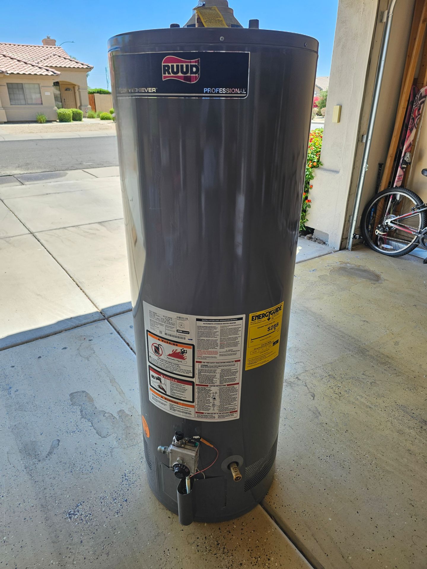 Used - 50 gallon gas water heater NO LEAKS