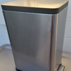 7.9 Gallon Slim Trash Can, Stainless Steel Kitchen Step Trash Can