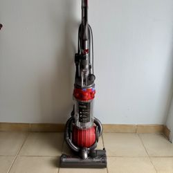 Dyson DC-25 Upright Vacuum