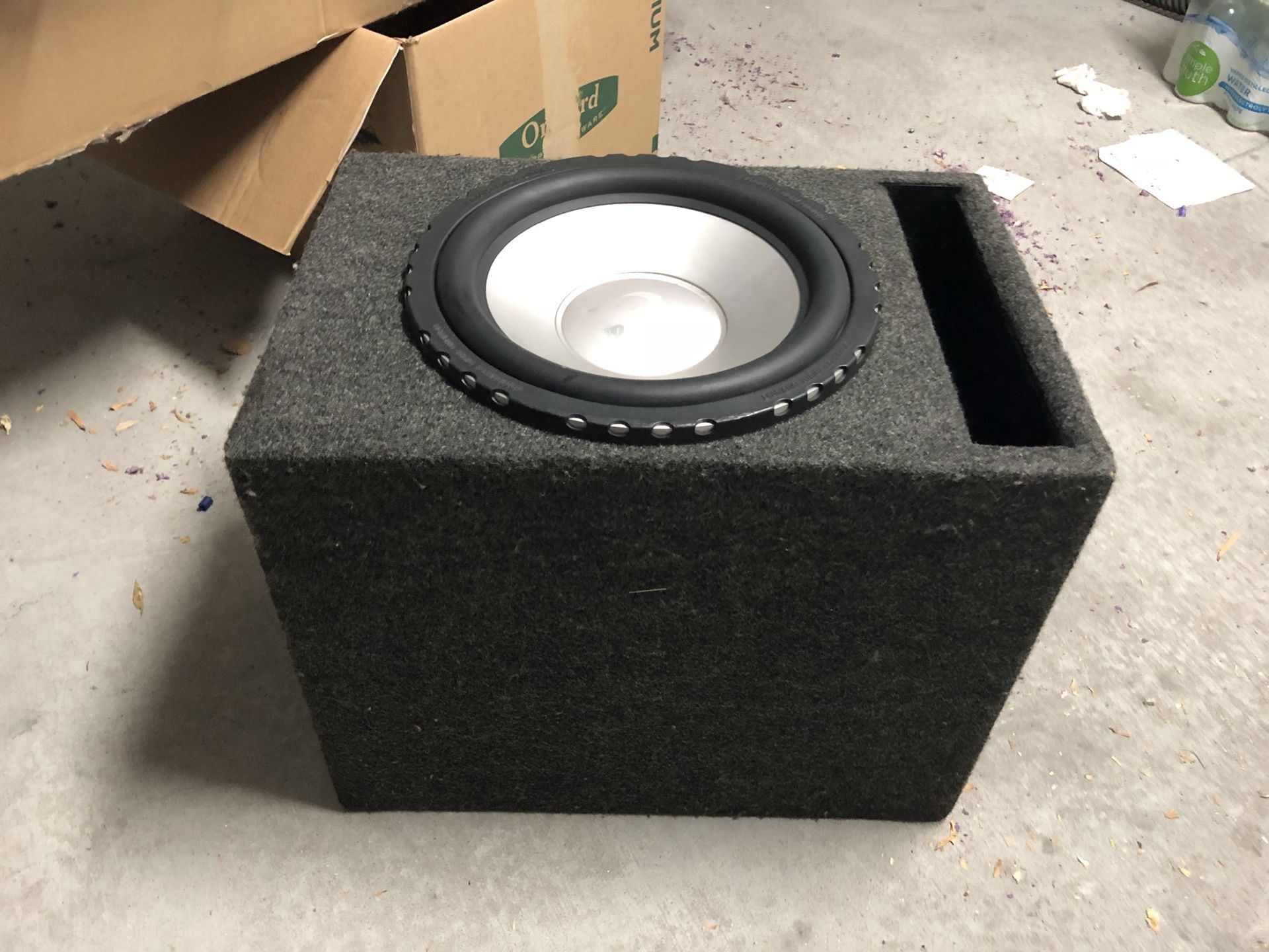 Diamond Audio D6 series 12” sub in ported box , clean deep bass !!
