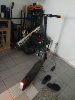 Mankeel MK090 Electric Scooter - For Parts or Repair (Great Frame & Motor)