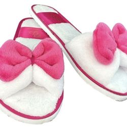 Various Styles And Colors Of Personalized Slippers For Any Occasion