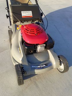 HONDA HRB-215 LAWNMOWER