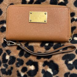 Michael Kors Zip Around Wallet